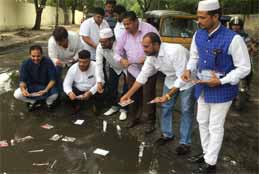 Congress Workers Hold Novel Protest Against Bad Roads