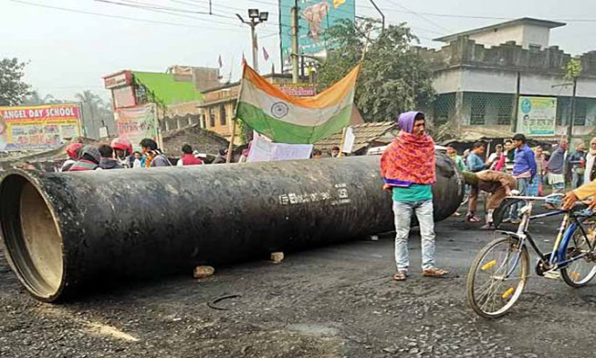 Anti-CAA protests continue in WB, road and rail blockade at several places