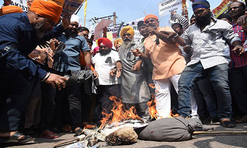 Sikhs stage protest against Pakistan govt across Telangana