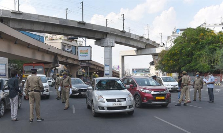 Hyderabad Cops Act Tough On Lockdown Violators, Shops Closed By 2pm