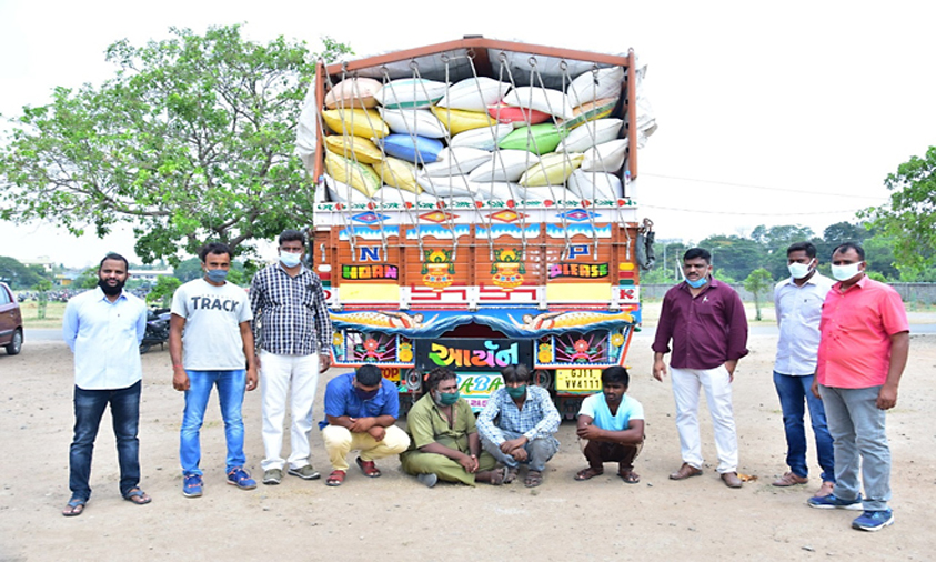Ramagundam police seized 350 quintals of PDS rice
