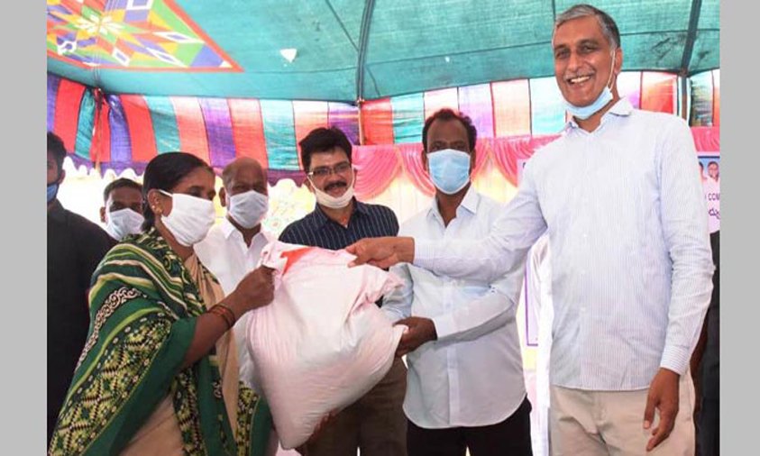 Harish felicitates electricity dept employees for swift work