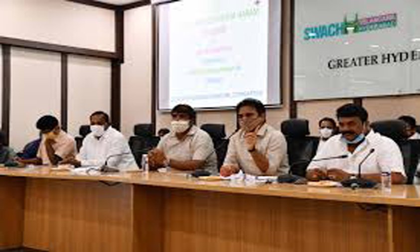 Ministers Hold Review Meeting On Protection Of Govt Lands