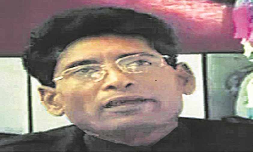 Top Maoist Leader Ganapati To Surrender Before Police?