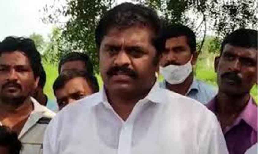 TRS Leader Cheruku Srinivas Reddy Joins Congress Party