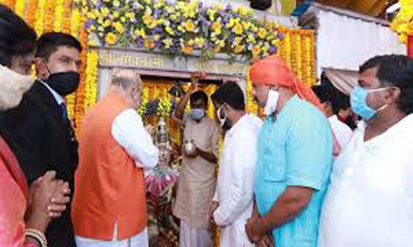 Amit Shah Holds Prayers At Bhagya Laxmi Temple