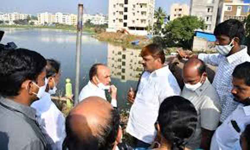 Home Minister, Mayor Inspect Nalas At Ramanthapur