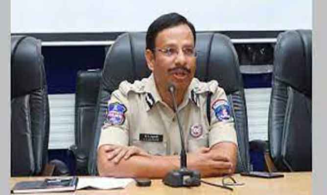 Cyberabad CP Urges People Not to Venture Out