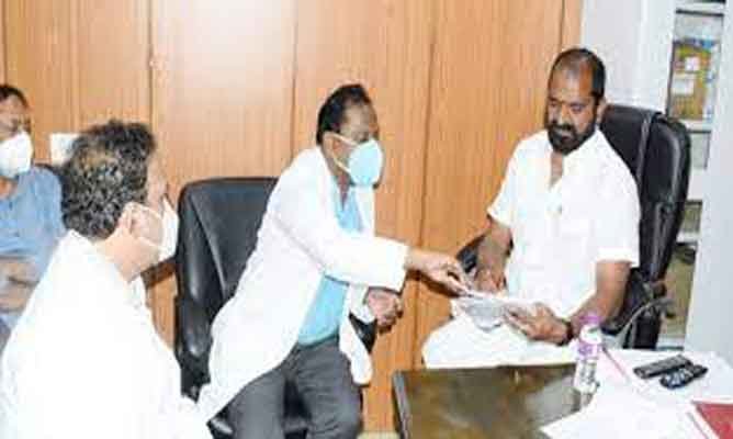 Srinivas Goud Slams State BJP Unit