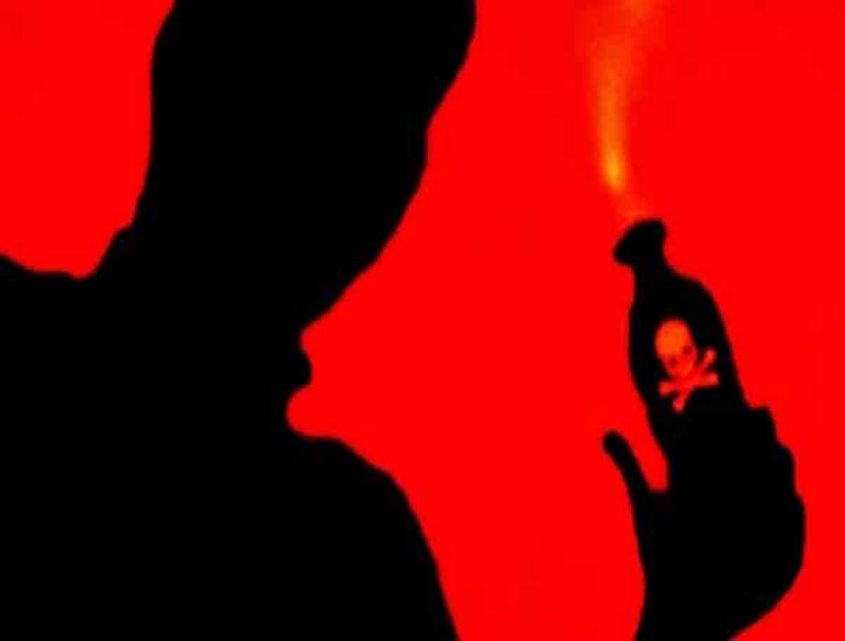 Kerala: After Throwing Acid on Husband, Wife Commits Suicide With Son