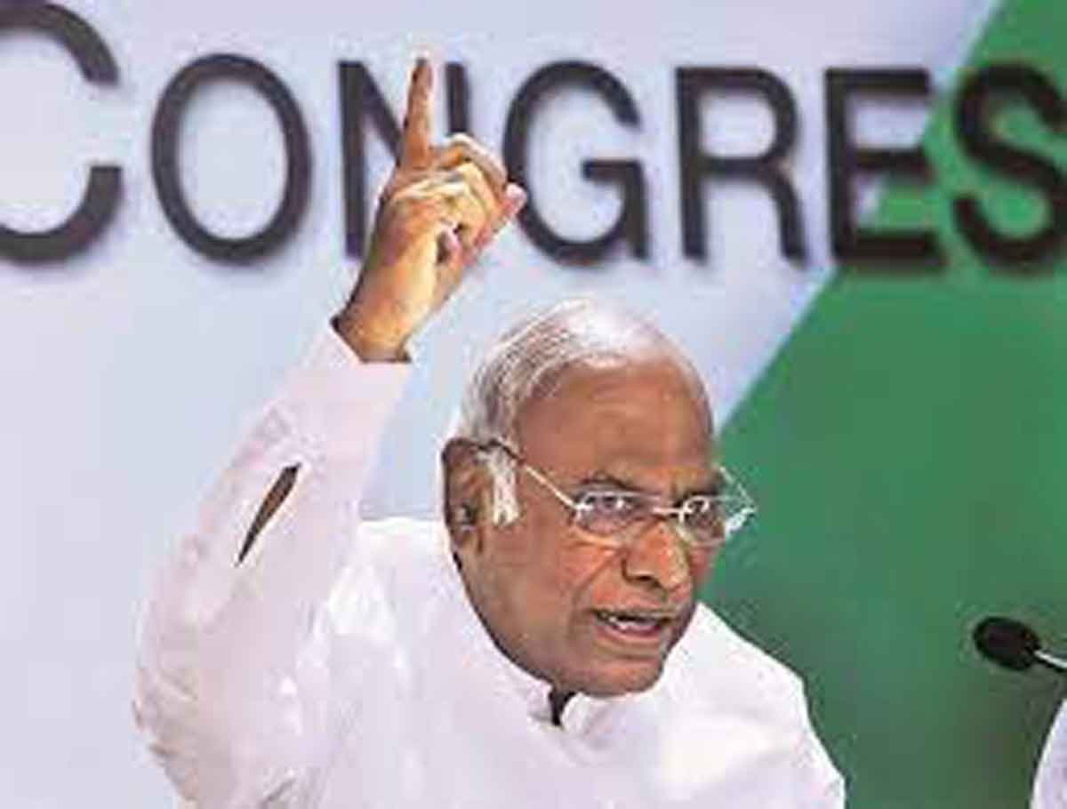 Mallikarjuna Kharge Slams PM Modi
