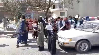 Taliban forces bring unexpected end to women's protest