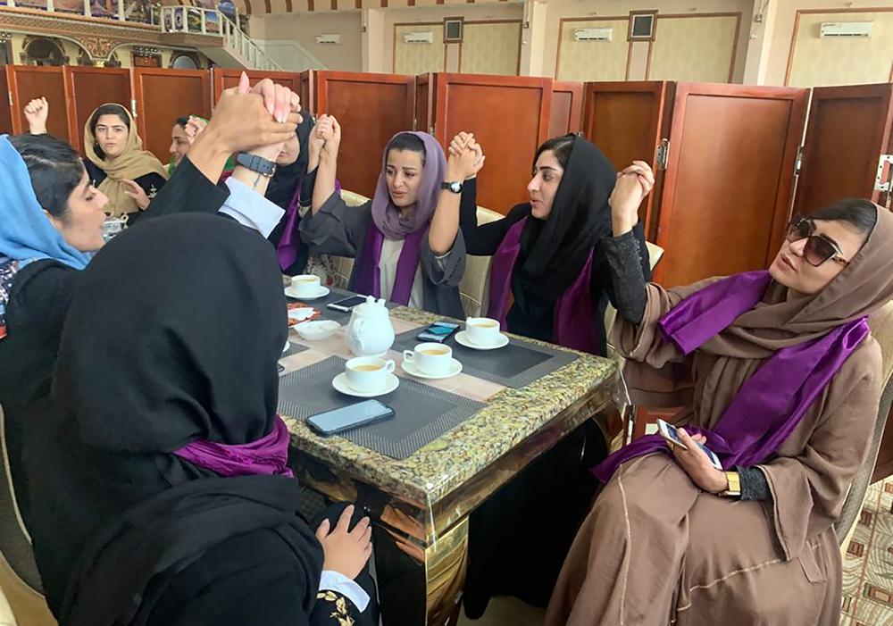 Taliban forces bring unexpected end to women's protest