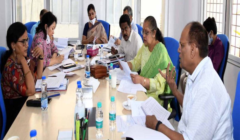CS Holds Meeting to Resolve Podu Land Issues