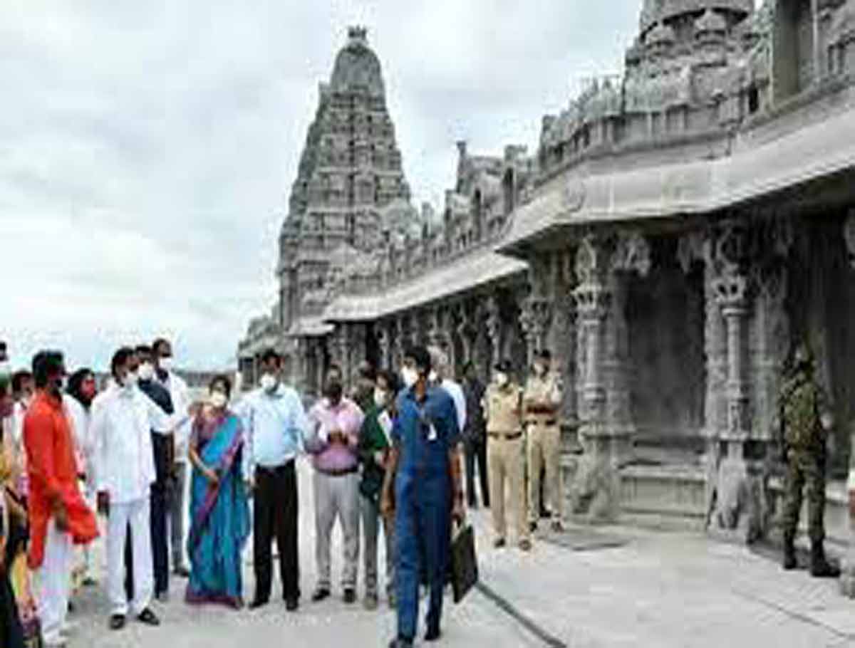 CM KCR Inspects Yadadri Temple