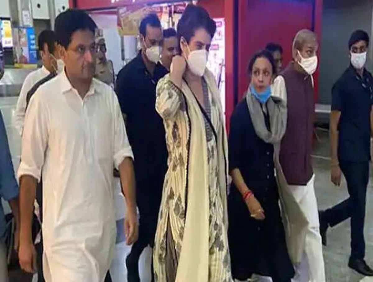 Priyanka Gandhi Arrested by Sitapur Police
