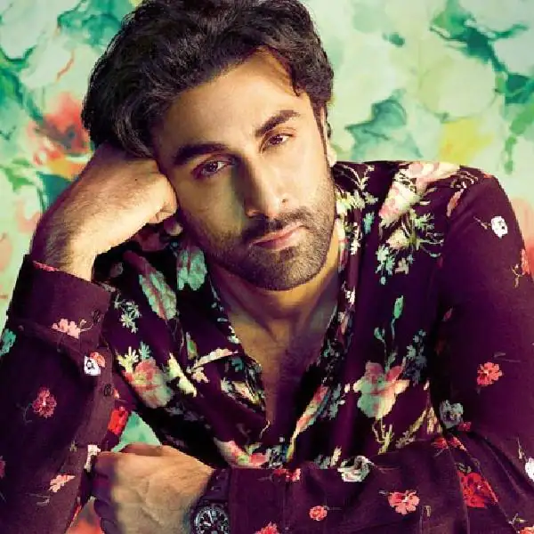 Actor Ranbir gifted his ex-girlfriend a diamond necklace worth Rs. 2.7 crores.