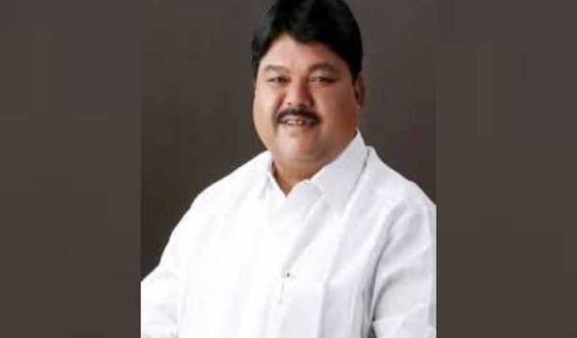 Congress Leader Ramulu Naik Lashes Out at TRS