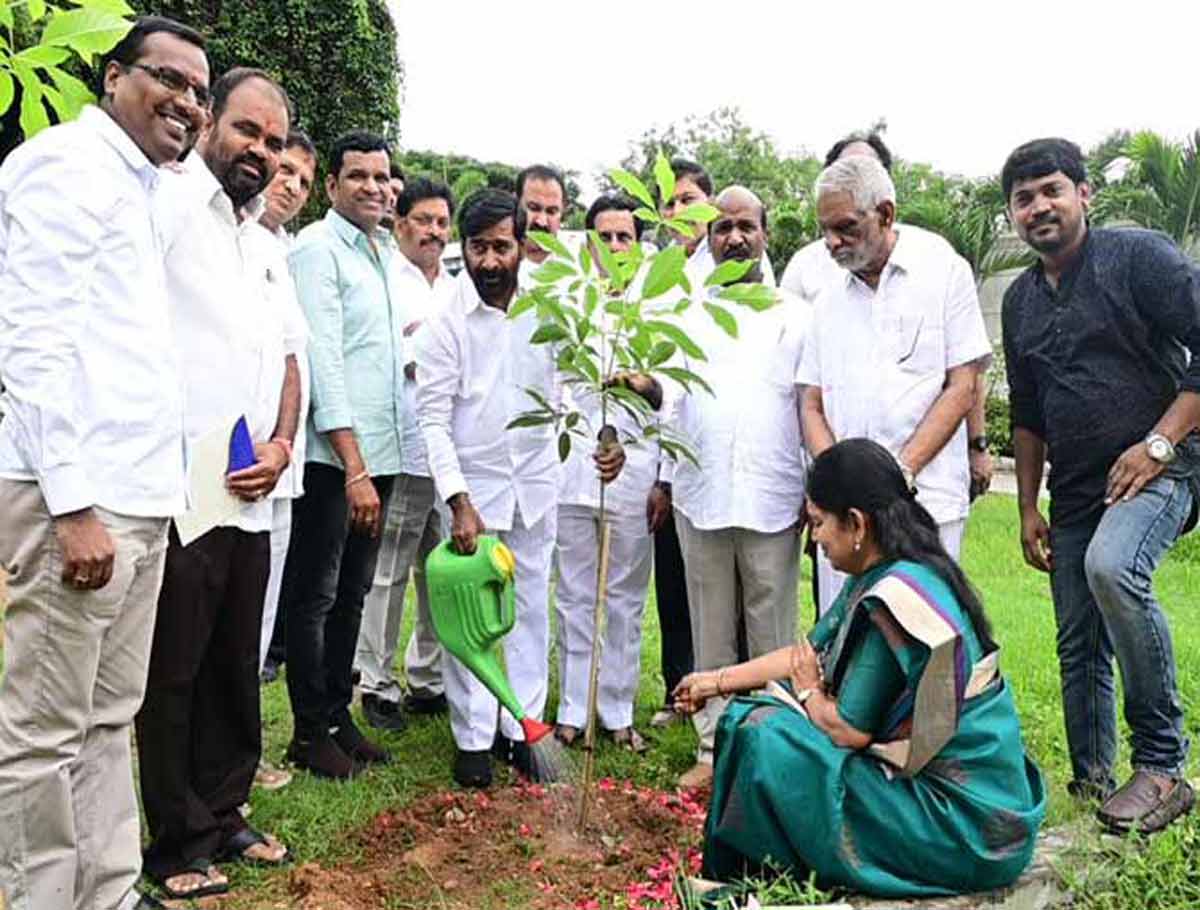 Jagadish Reddy Participates In Green India Challenge