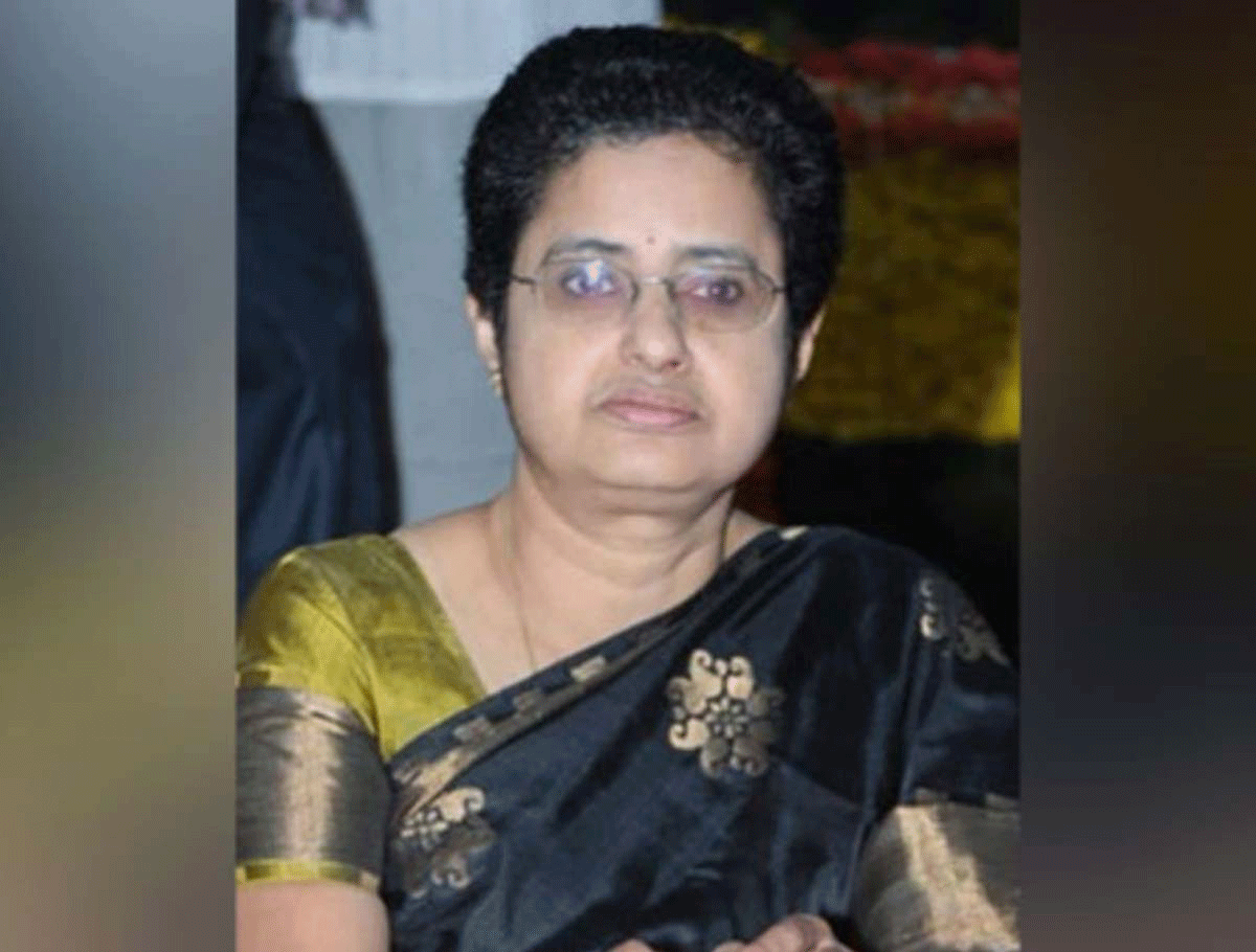 Former AP CM Daughter Uma Maheshwari Commits Suicide in Hyderabad