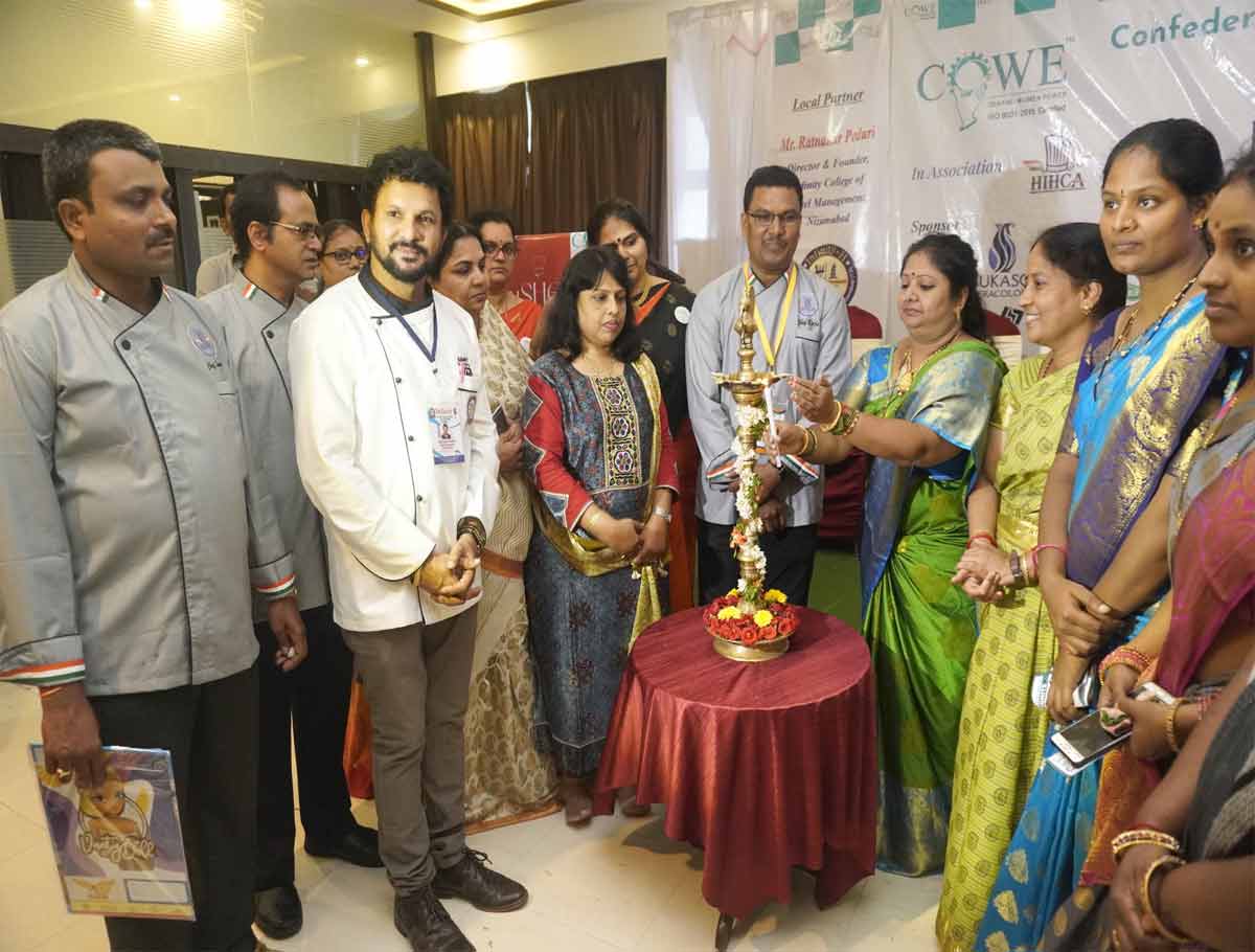 Nizamabad Mayor Neetu Kiran Inaugurates Cooking Competition