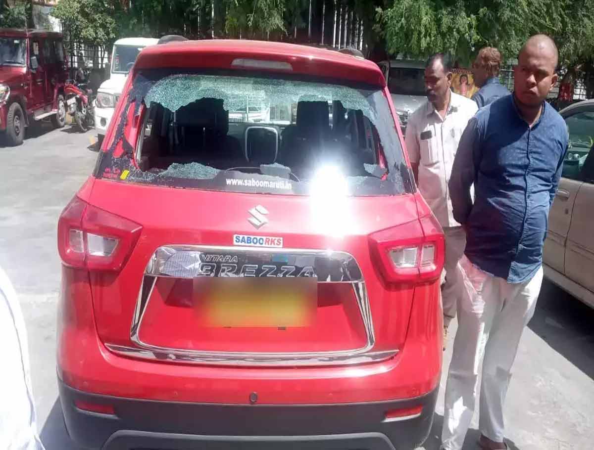 TRS leader car parked in front of Amit Shah's cavalcade, see what his security did