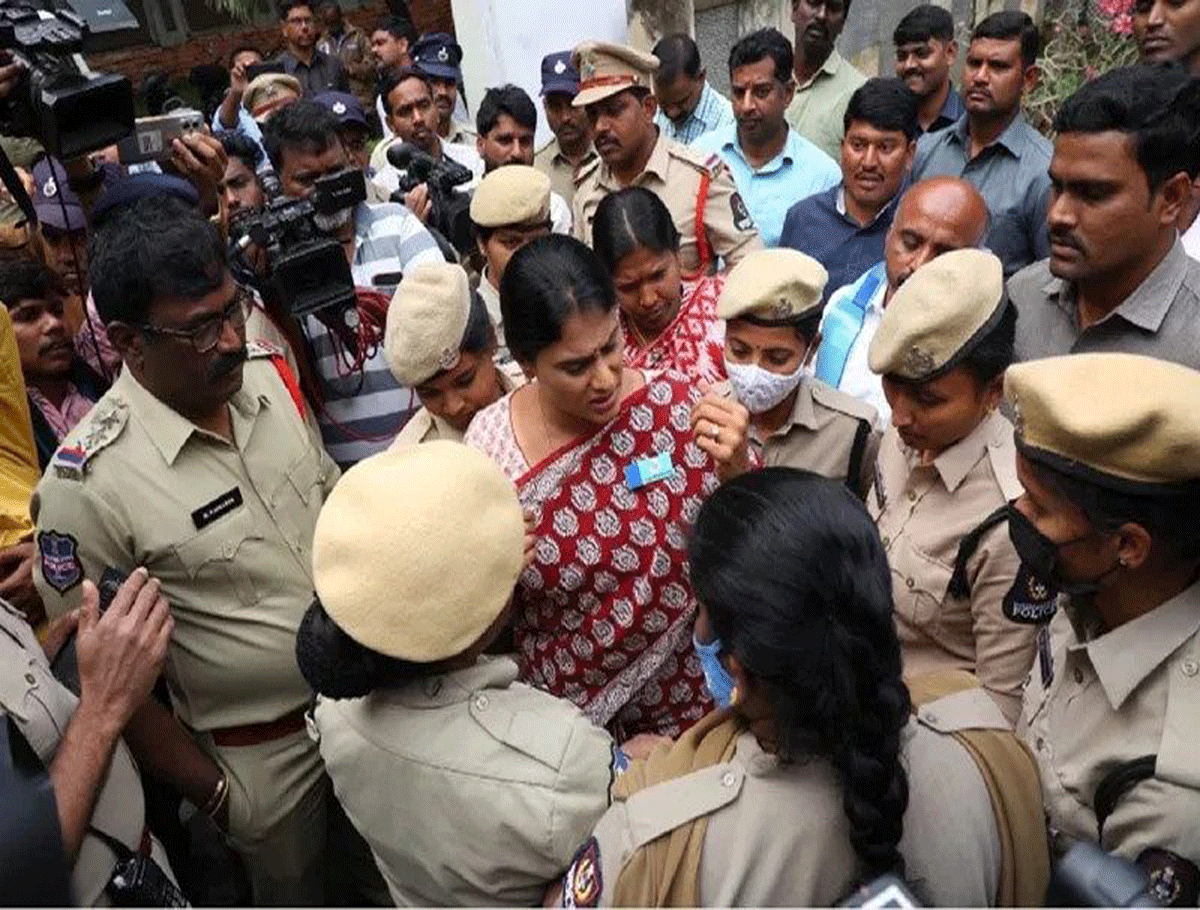 Heavy Police Force Deployed at YS Sharmila House