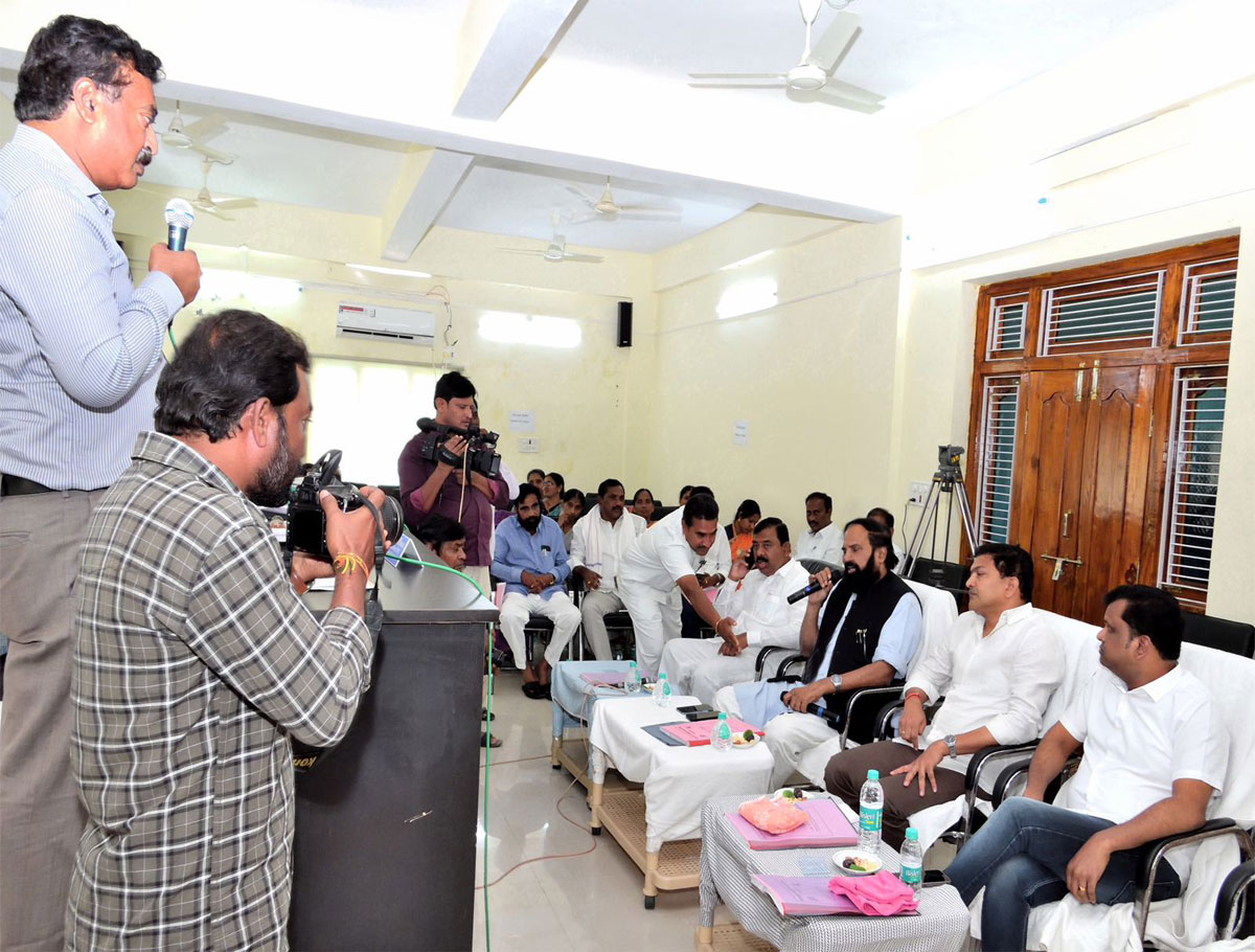 Uttam Kumar Reddy Attends Suryapet Zilla Parishad Meeting