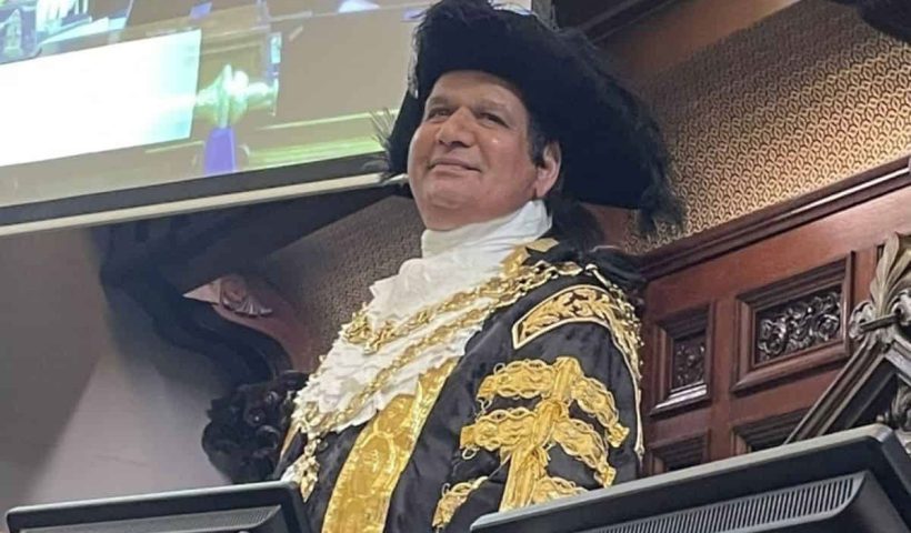 London: Chaman Lal Take Oath as Mayor of Birmingham