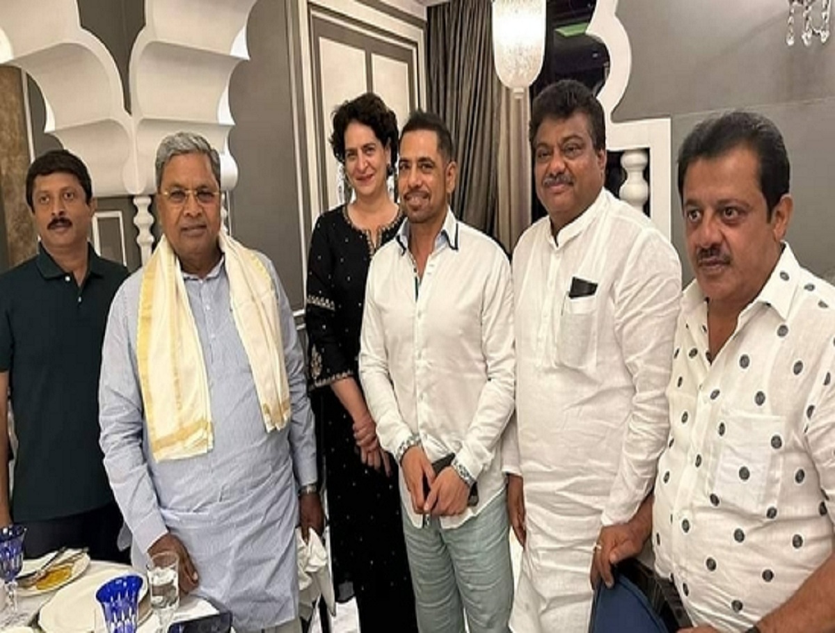 Delhi: K'taka CM Siddaramaiah Meets Priyanka Gandhi Vadra