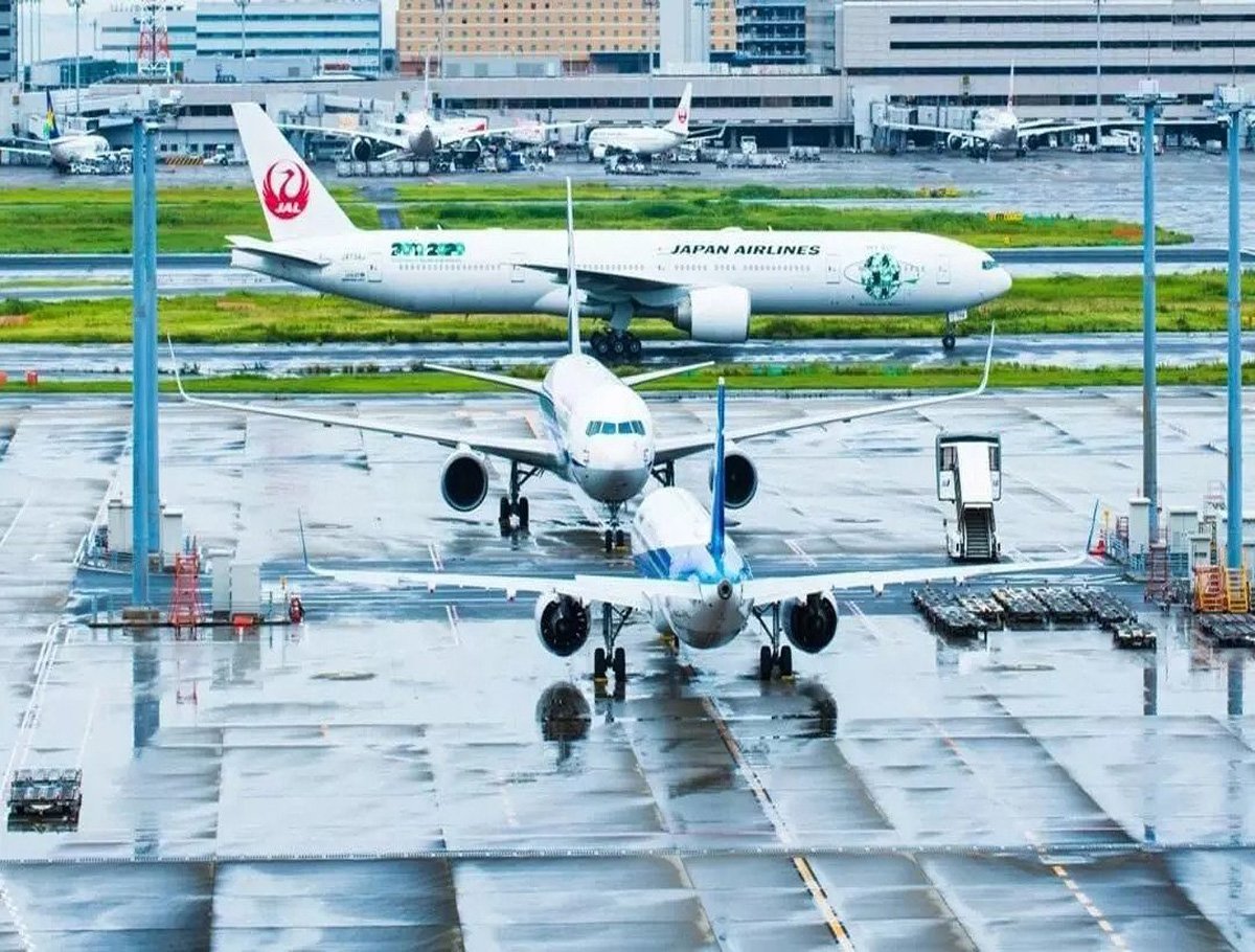 Tokyo: 2 Passenger Planes Collide at Airport