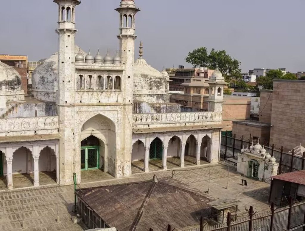 Hindu Activists Changed Gyanvapi Mosque Signboard: Heavy Security Deployed