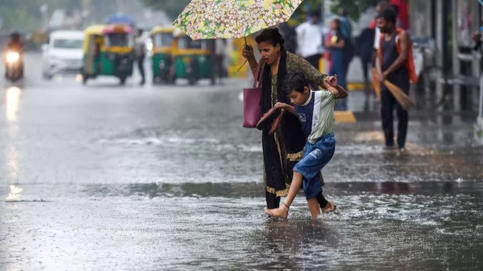 IMD Issues Warning of Extremely Heavy Rains Across India