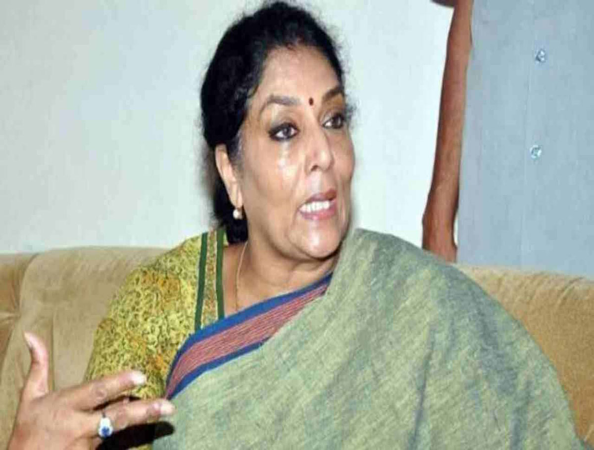 Renuka Chaudhary Left For the Congress Jana Garjana Meeting