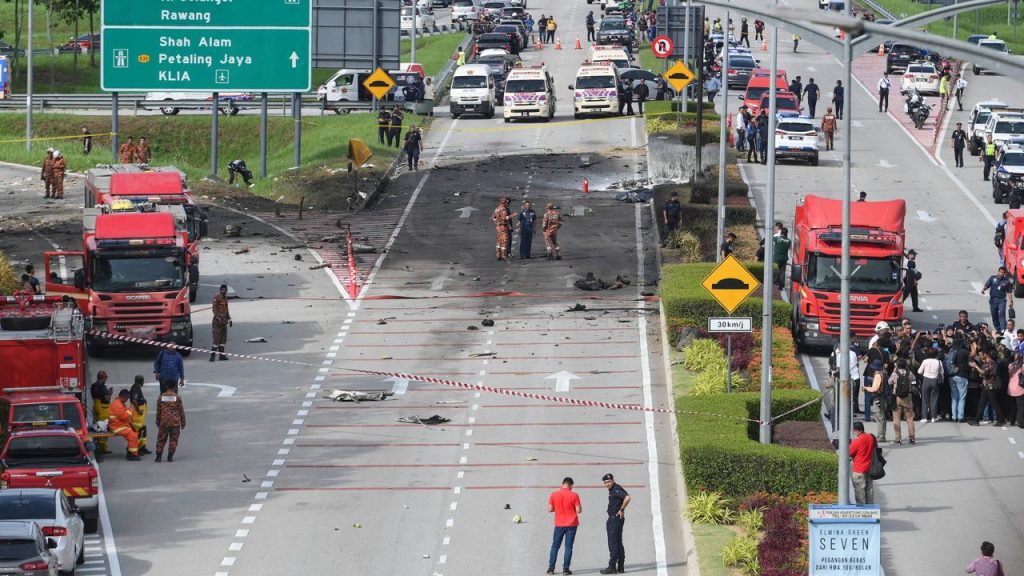 10 People Died After Plane Crashed in Kuala Lumpur Expressway