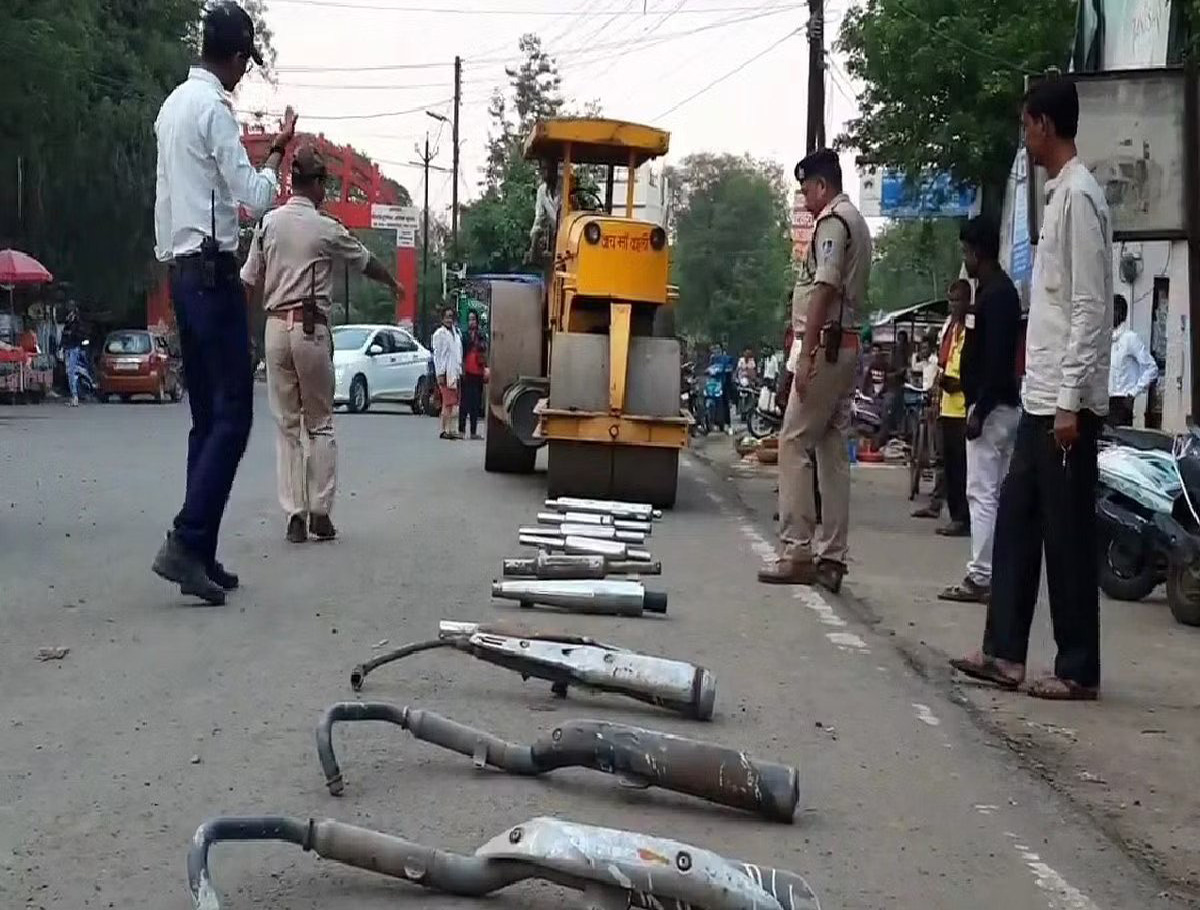 Traffic Police Destroyed Loud Silencers: Warms Against Modification
