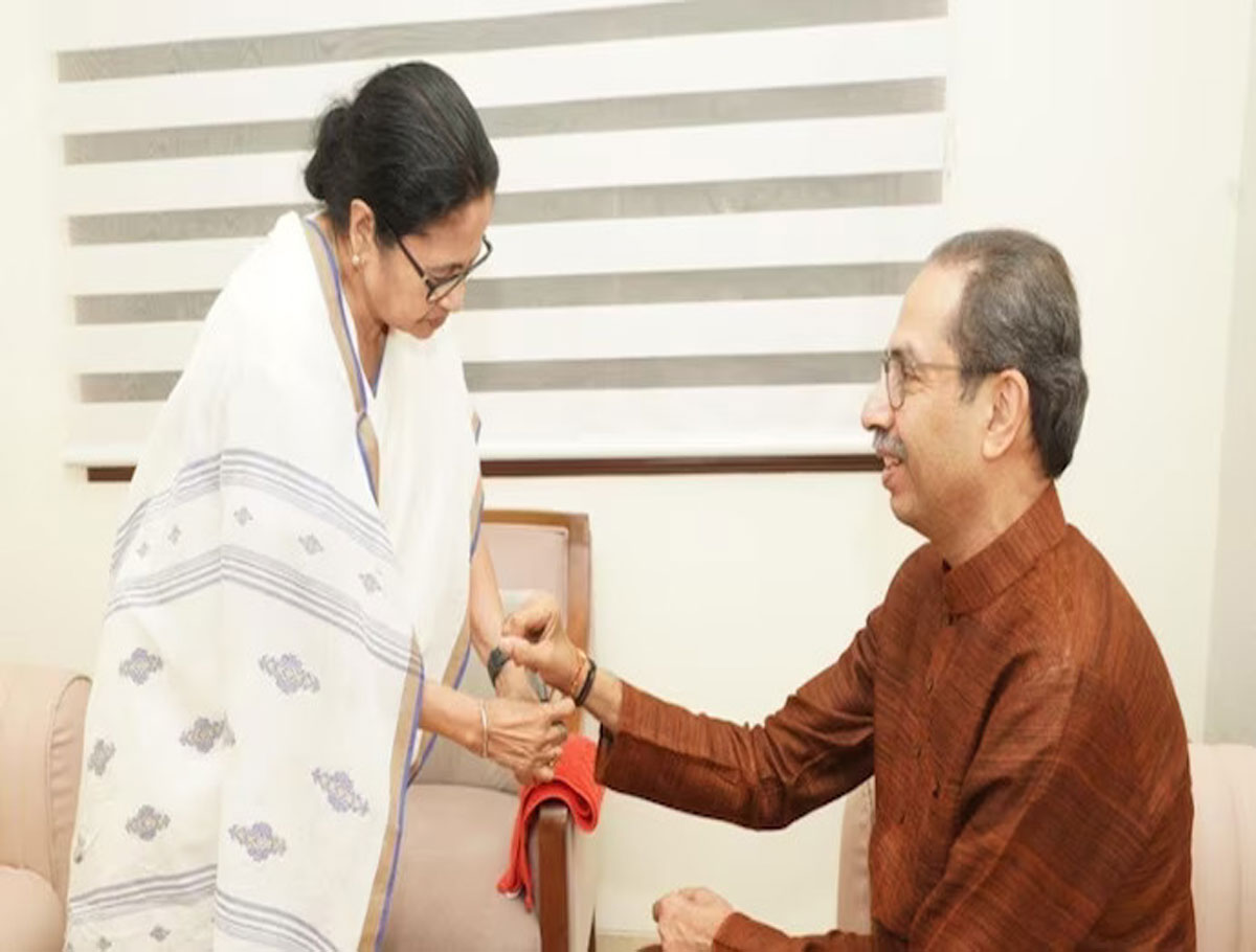 Mamata Banerjee Ties Rakhi to Uddhav Thackeray