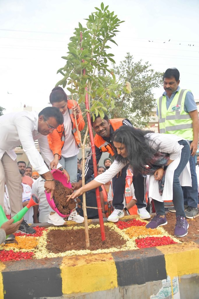 People Should Come Forward to Protect Environment: Ronald Rose