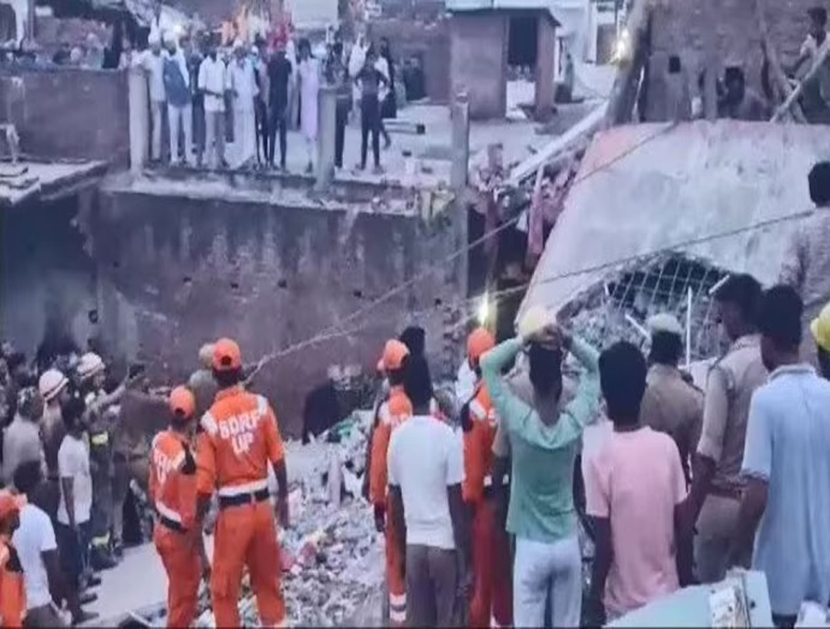 Two Persons Killed After A Building Collapsed in Barabanki