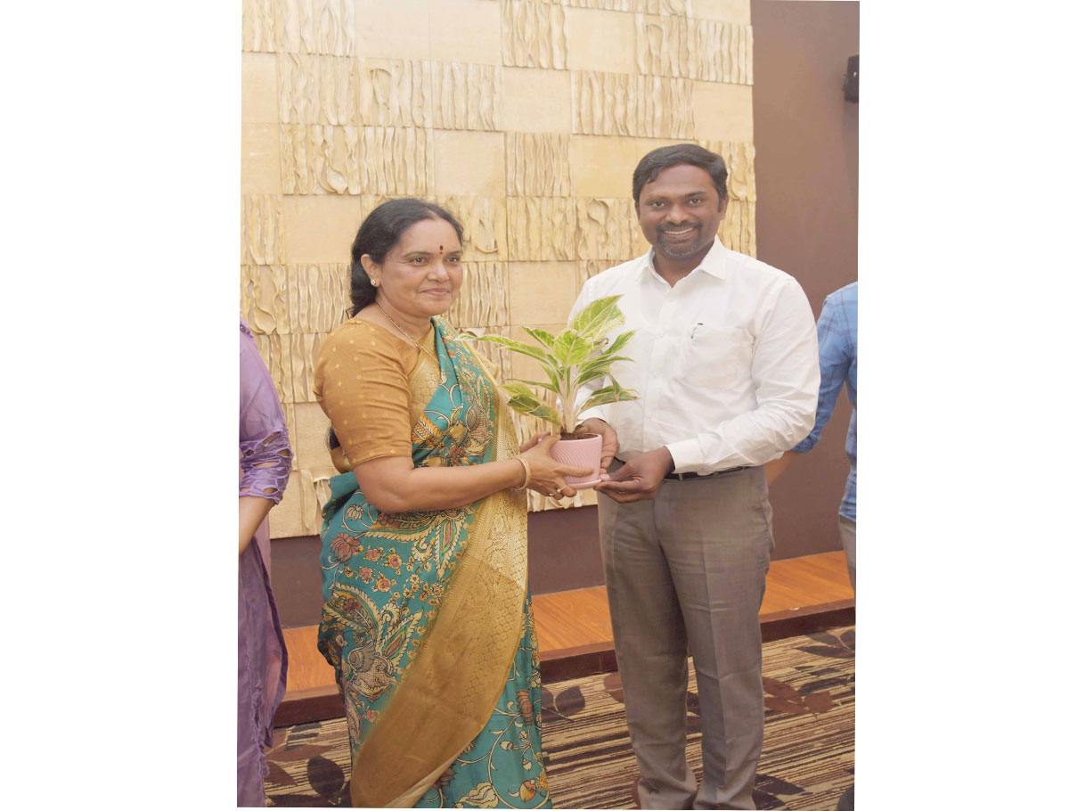 Additional Commissioner Of GHMC Vijayalakshmi Is Retired