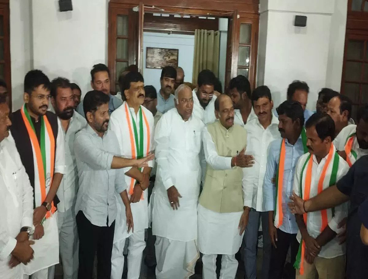 Mynampally And His Son Has Joined Congress In New Delhi