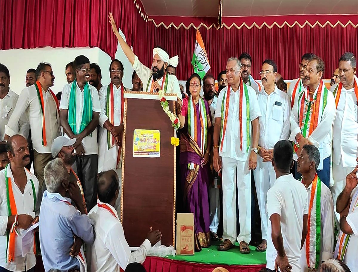 Uttam demands immediate implementation of the Women's Reservation Bill