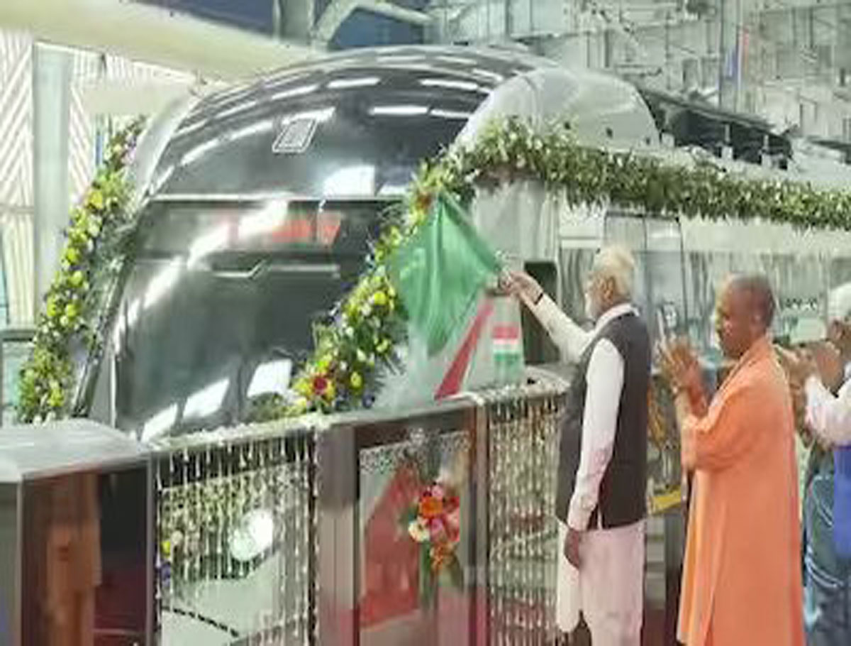 PM Modi Inaugurates The First Train Of Delhi-Meerut RRTS Services