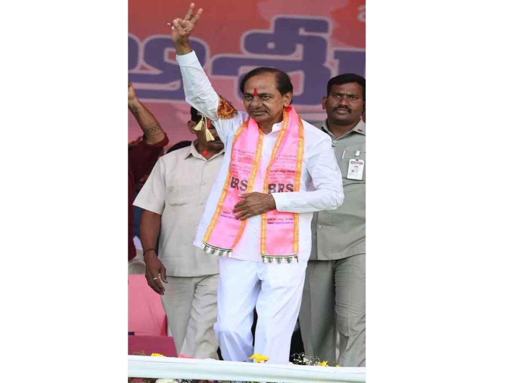 KCR Promise Auto Drivers To Waive Off Fitness Charges After Assuming Power 