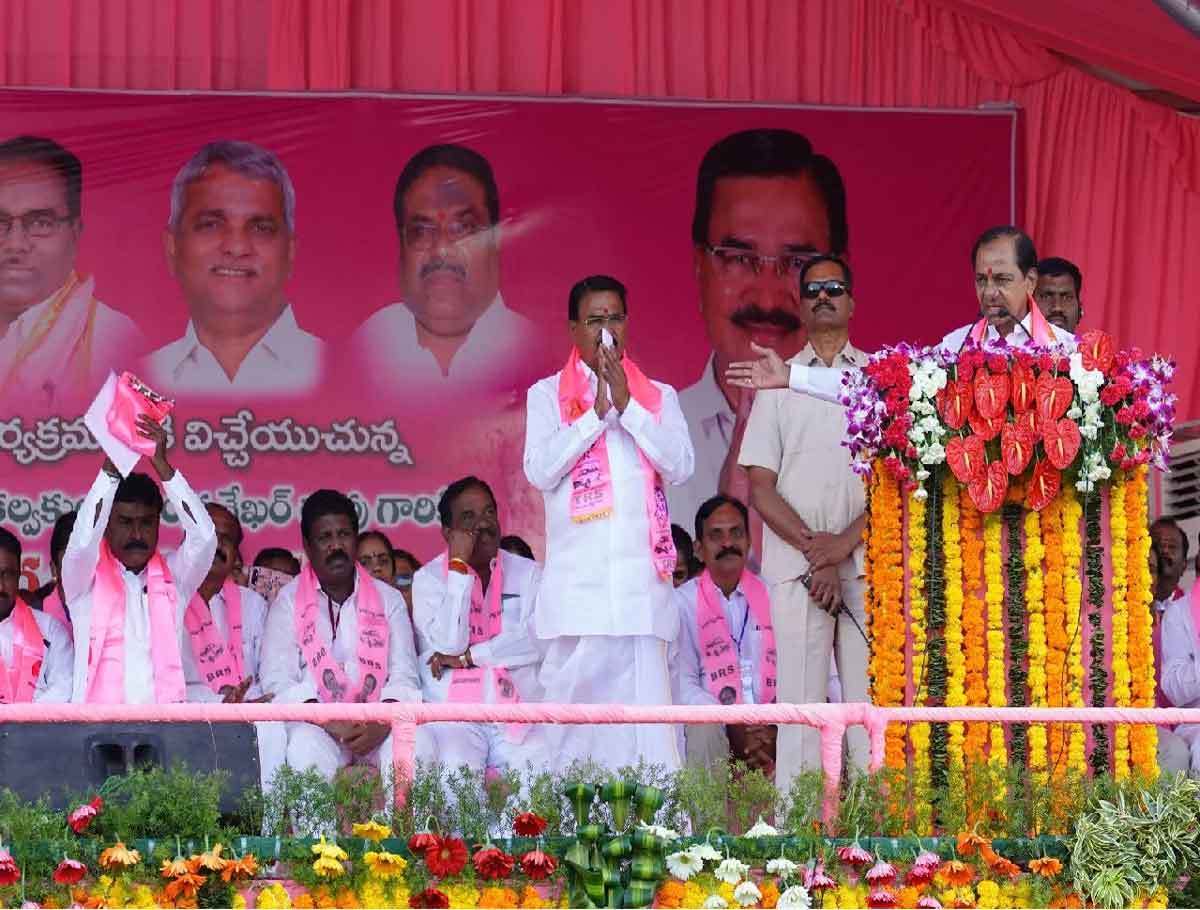 Fight For Poverty To Free Telangana: KCR