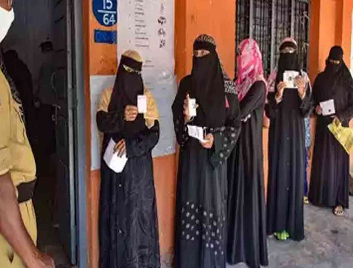 Low Turnout Of Polling In Old City Of Hyderabad 