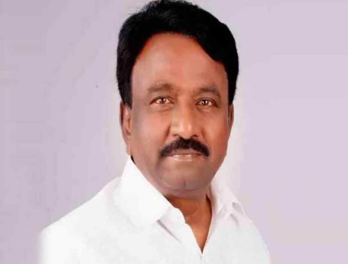 Big Shock To BRS Party: Alampur MLA Abraham Has Joined The Congress