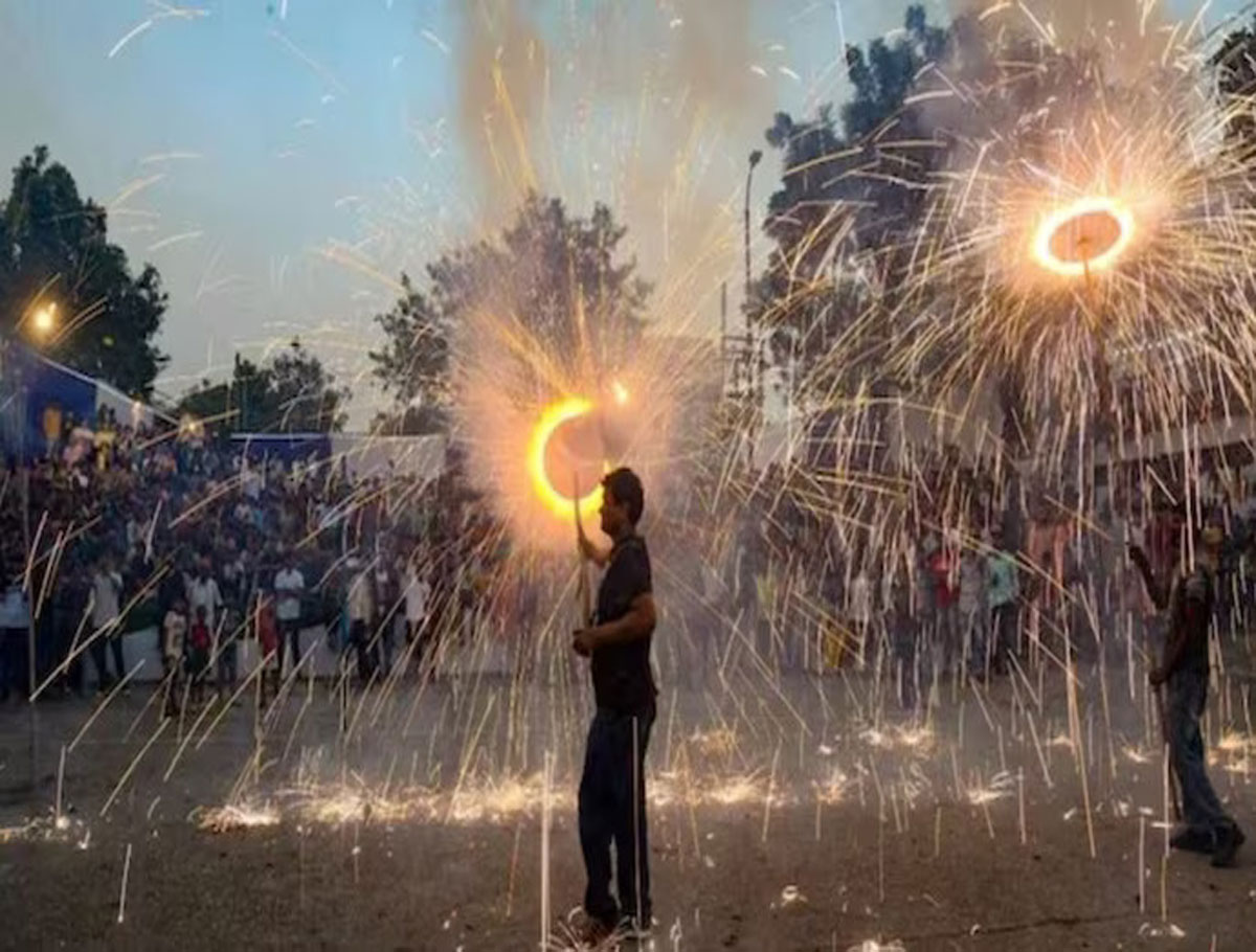 Police Ban Bursting Crackers In Public Places In The City