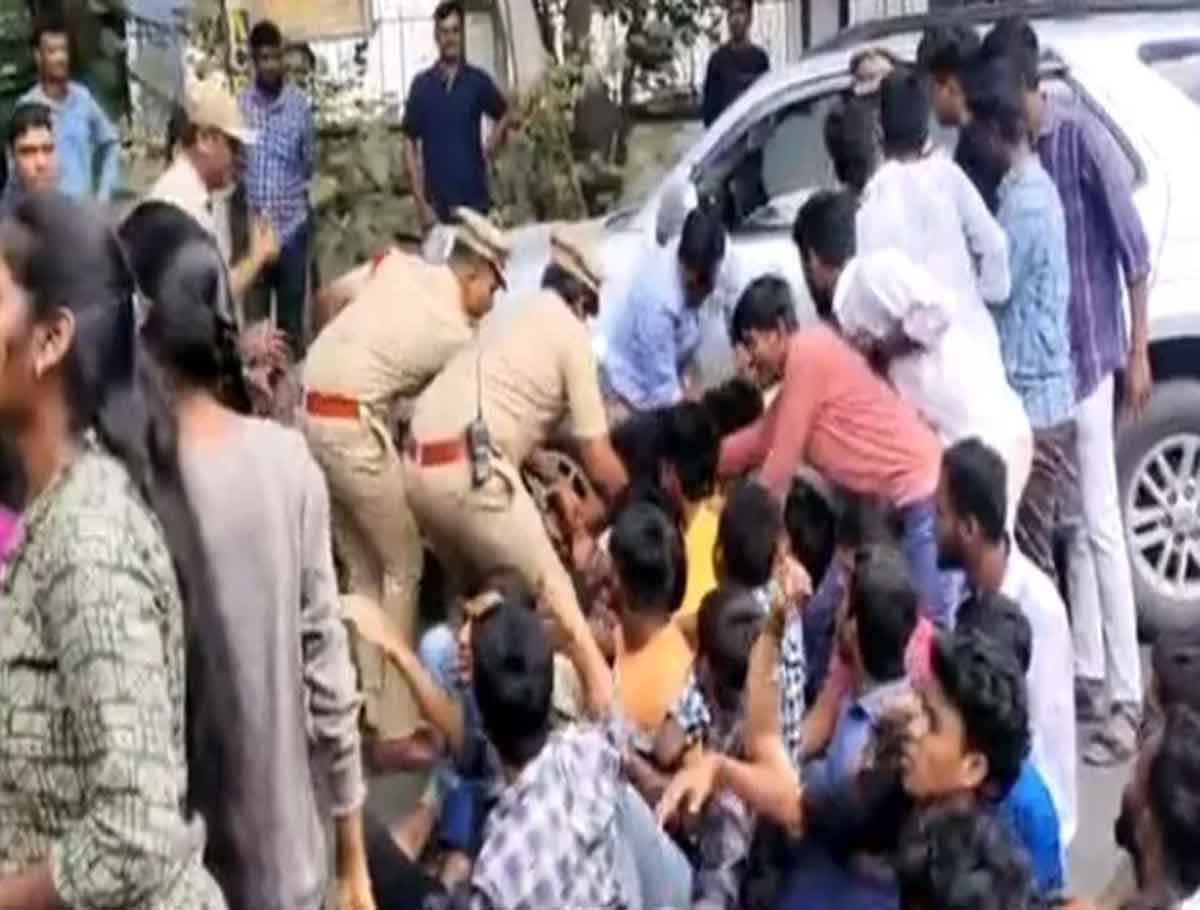 Nizam College Students Protest In Front Of Hostel
