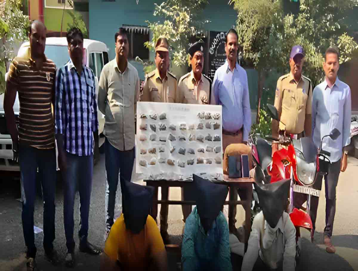 3 Youths Were Arrested For Transporting Ganja In Shamshabad